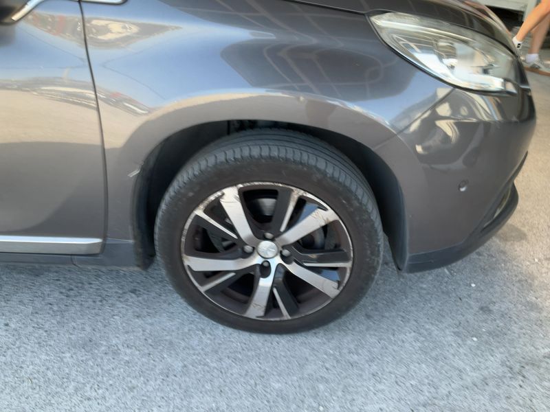 Peugeot 2008 1.6 e-HDi Feline Titane 2013 – снимка 11