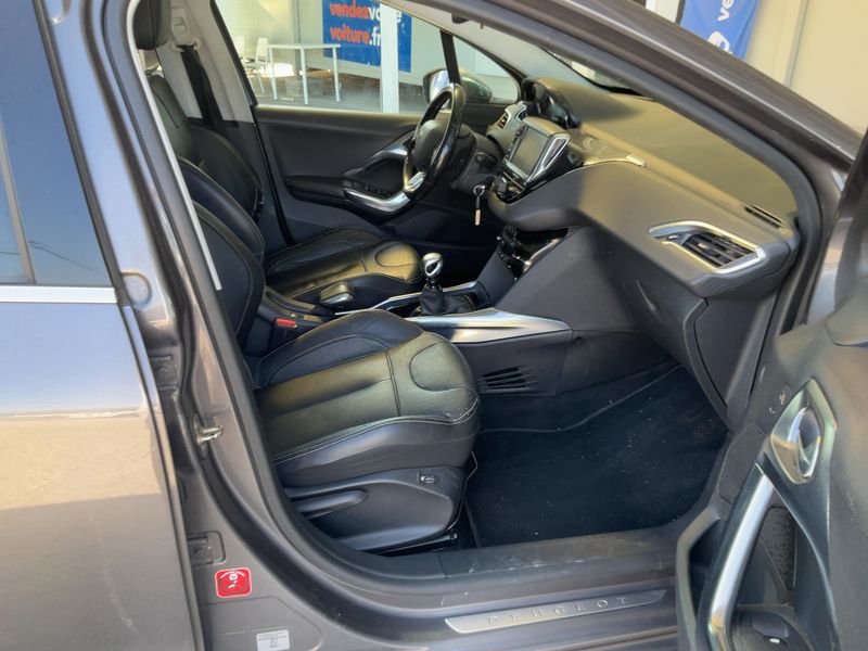 Peugeot 2008 1.6 e-HDi Feline Titane 2013 – снимка 16