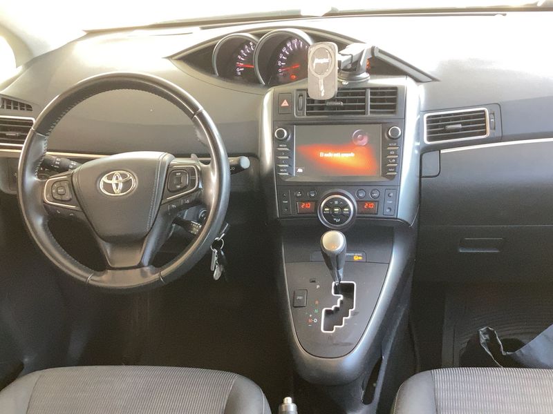 Toyota Verso 1.8 Advance 2016 – снимка 17
