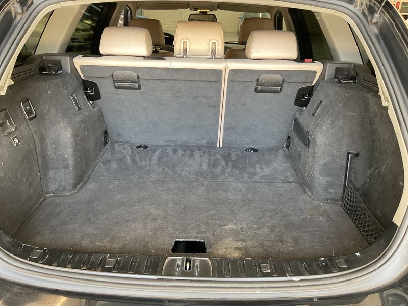 BMW 3er 318i 2011 – снимка на щета