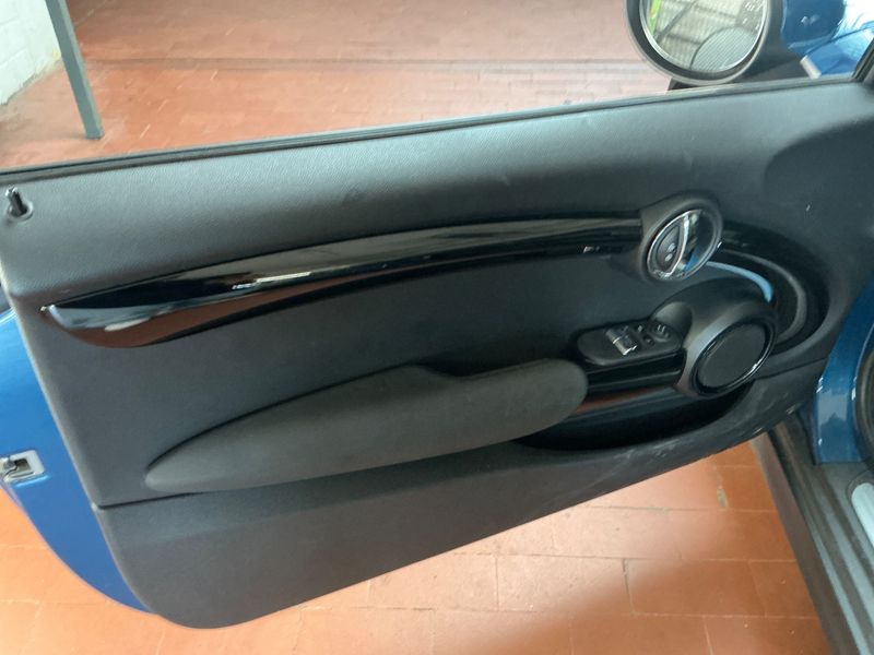 MINI Cooper Classic Trim 2022 – снимка 26
