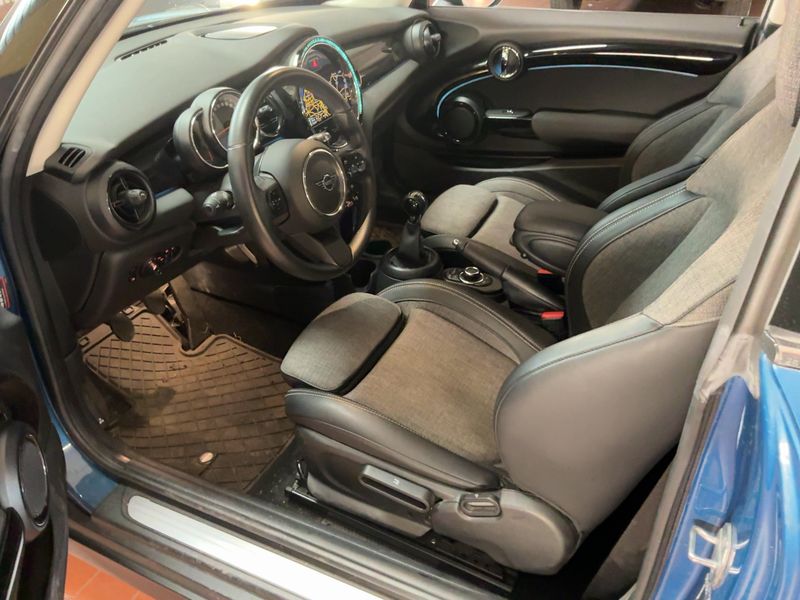MINI Cooper Classic Trim 2022 – снимка 16