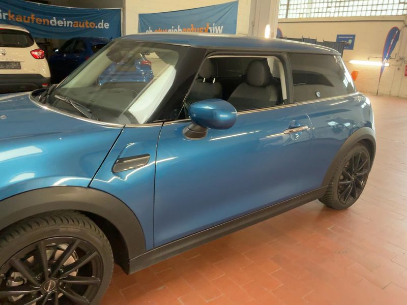 MINI Cooper Classic Trim 2022 – снимка 2