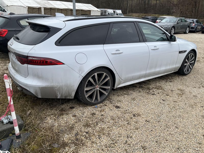 Jaguar XF 25d R-Sport AWD 2018 – снимка 10
