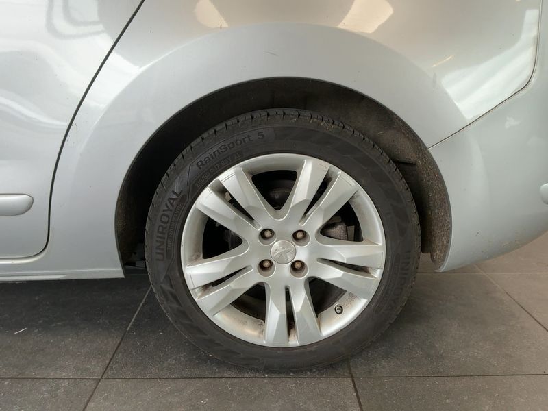 Peugeot 5008 1.6 Blue-HDi Allure 2016 – снимка на щета
