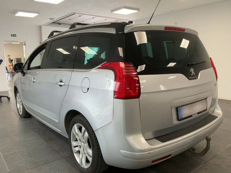 Peugeot 5008 1.6 Blue-HDi Allure 2016 – снимка 3