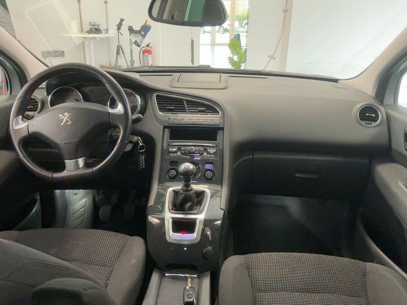 Peugeot 5008 1.6 Blue-HDi Allure 2016 – снимка 12