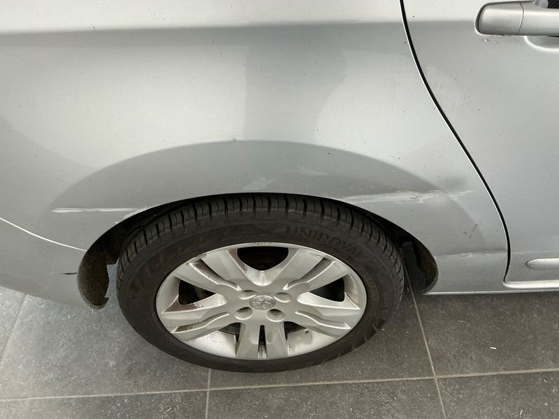 Peugeot 5008 1.6 Blue-HDi Allure 2016 – снимка на щета