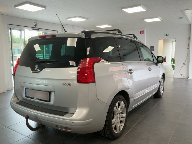 Peugeot 5008 1.6 Blue-HDi Allure 2016 – снимка на щета