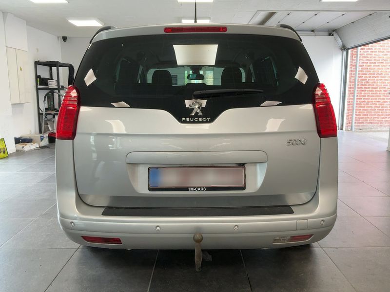 Peugeot 5008 1.6 Blue-HDi Allure 2016 – снимка на щета