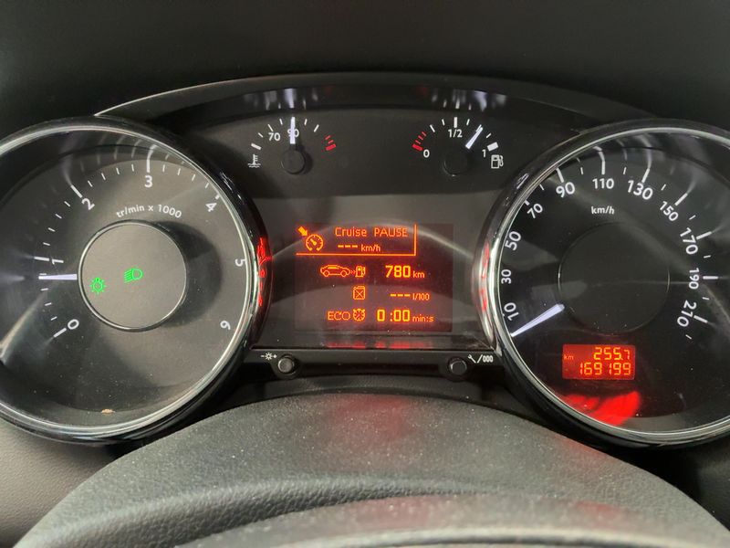 Peugeot 5008 1.6 Blue-HDi Allure 2016 – снимка 13