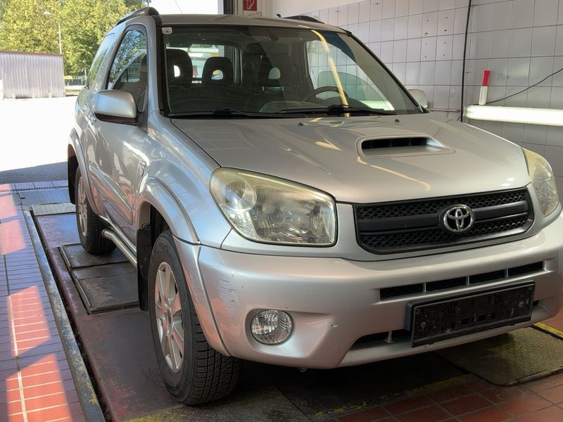 Toyota RAV 4 2.0 D-4D 4x4 2005 – снимка 12