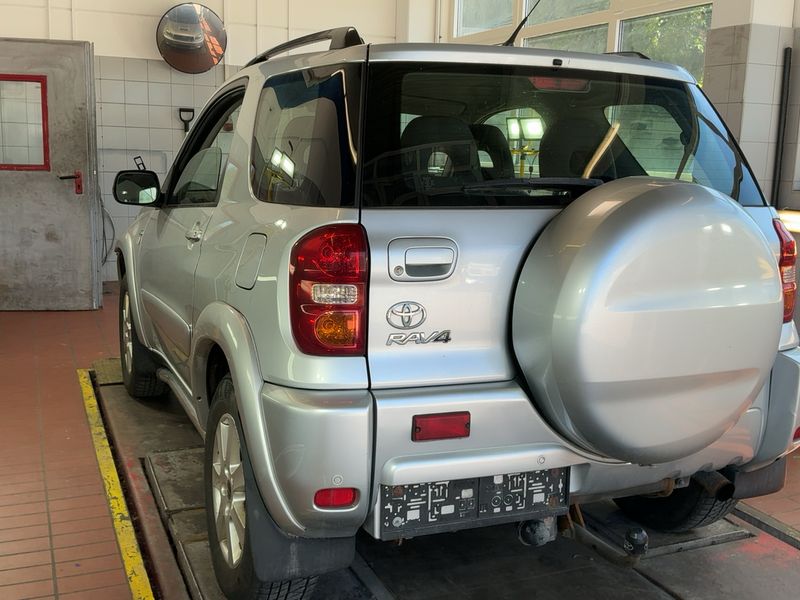 Toyota RAV 4 2.0 D-4D 4x4 2005 – снимка 6