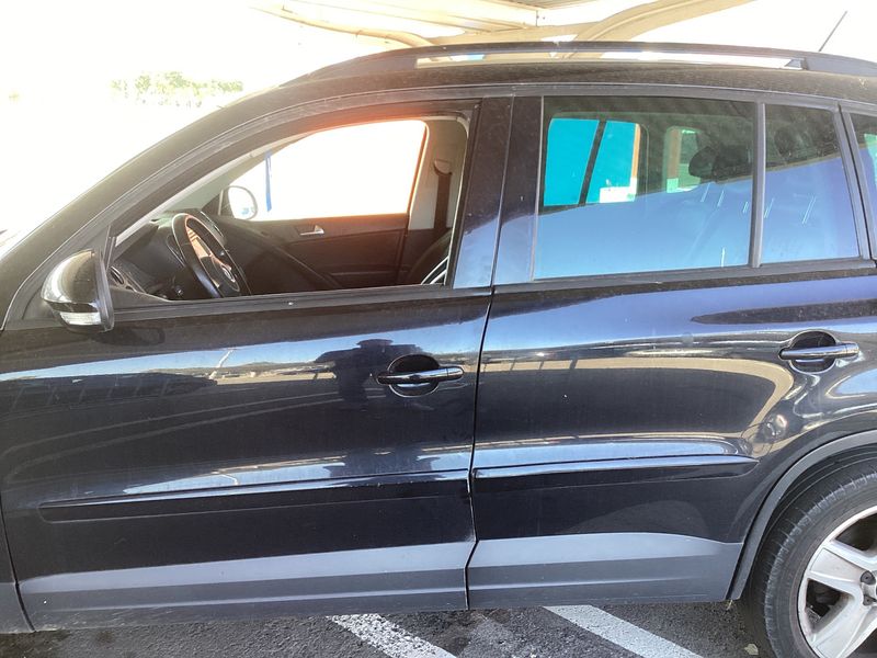 Volkswagen Tiguan 2.0 TDI Track & Field 4Motion 2011 – снимка на щета 4