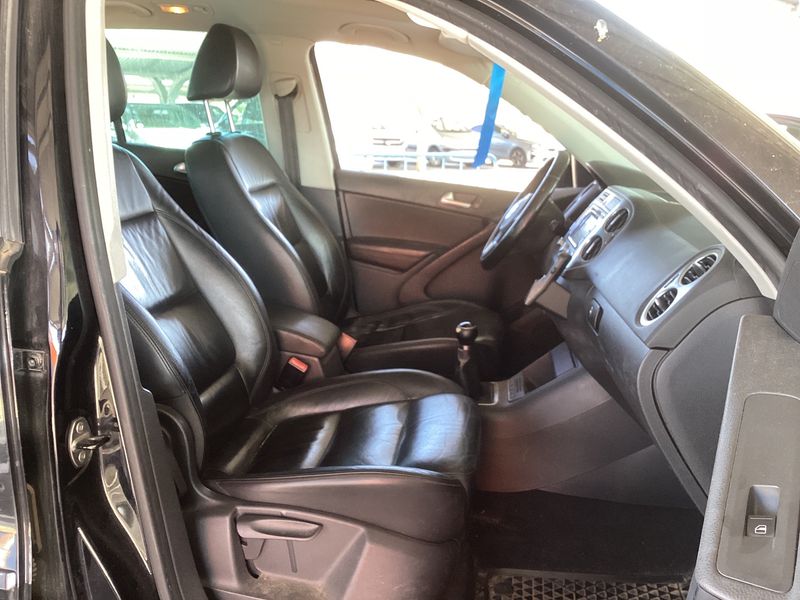 Volkswagen Tiguan 2.0 TDI Track & Field 4Motion 2011 – снимка 16