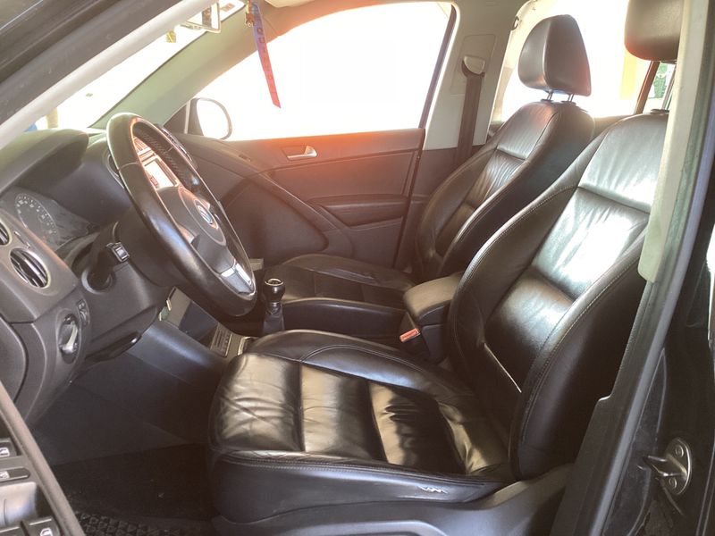 Volkswagen Tiguan 2.0 TDI Track & Field 4Motion 2011 – снимка 30