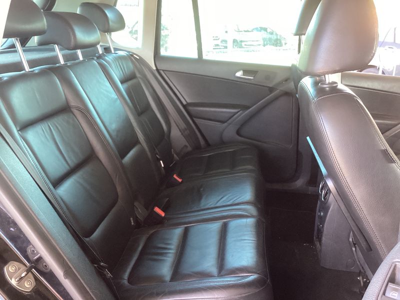 Volkswagen Tiguan 2.0 TDI Track & Field 4Motion 2011 – снимка 19