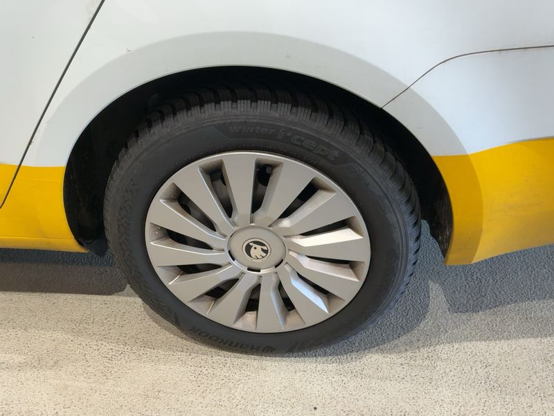 Skoda Octavia 1.6 TDI Ambition 2018 – снимка 5