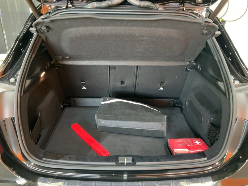 Mercedes-Benz GLA-Klasse GLA 200 d AMG Line 2021 – снимка 15