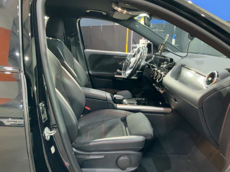 Mercedes-Benz GLA-Klasse GLA 200 d AMG Line 2021 – снимка 16