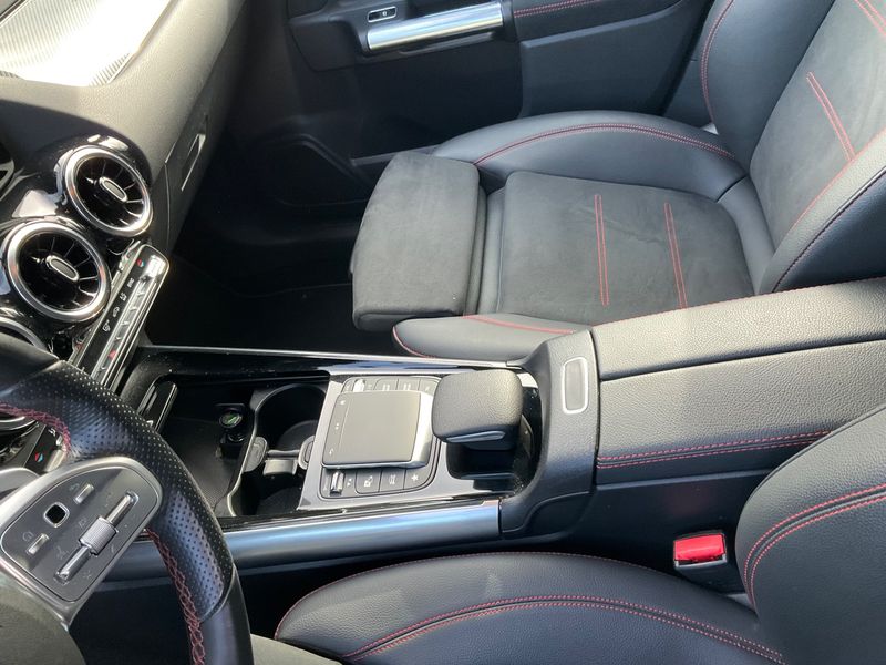 Mercedes-Benz GLA-Klasse GLA 200 d AMG Line 2021 – снимка 27
