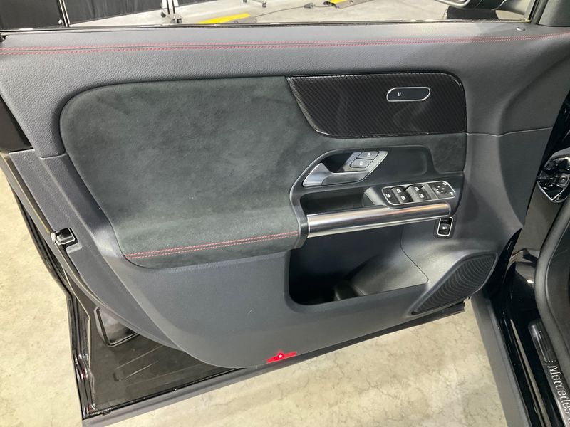 Mercedes-Benz GLA-Klasse GLA 200 d AMG Line 2021 – снимка 25
