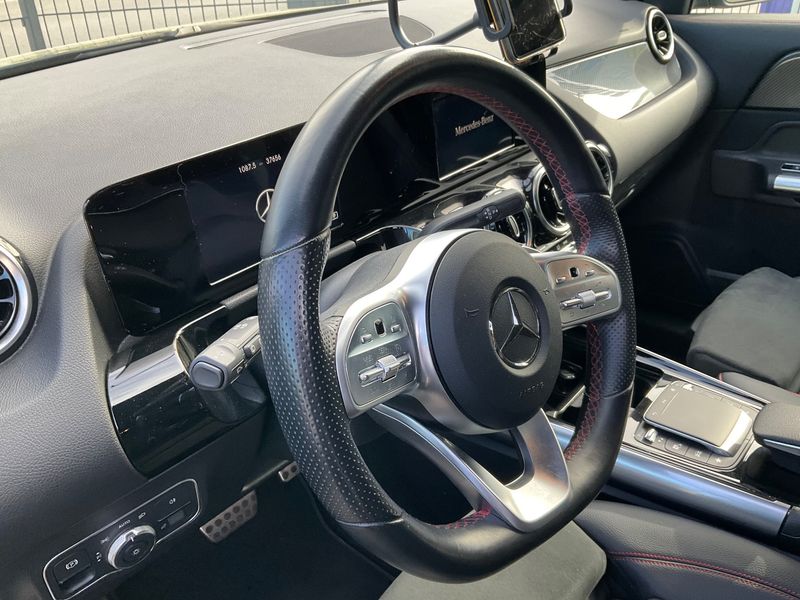 Mercedes-Benz GLA-Klasse GLA 200 d AMG Line 2021 – снимка 28