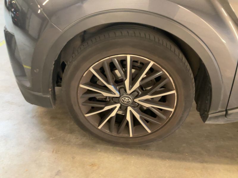 Toyota C-HR 1.8 Hybrid Distinctive 2017 – снимка 3