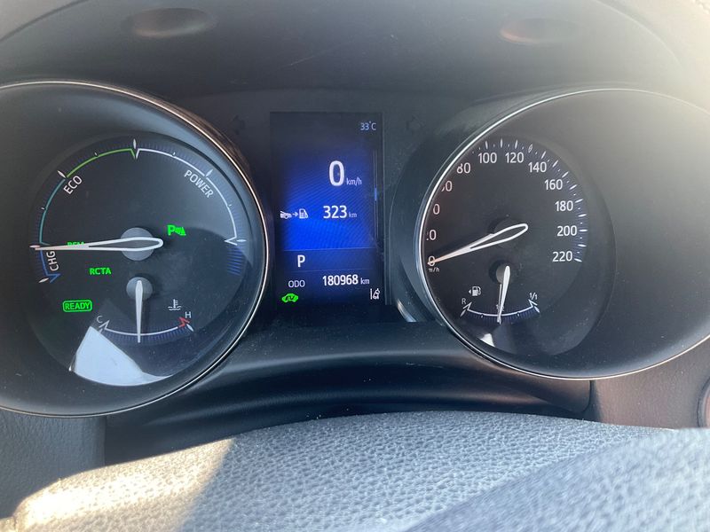 Toyota C-HR 1.8 Hybrid Distinctive 2017 – снимка 18