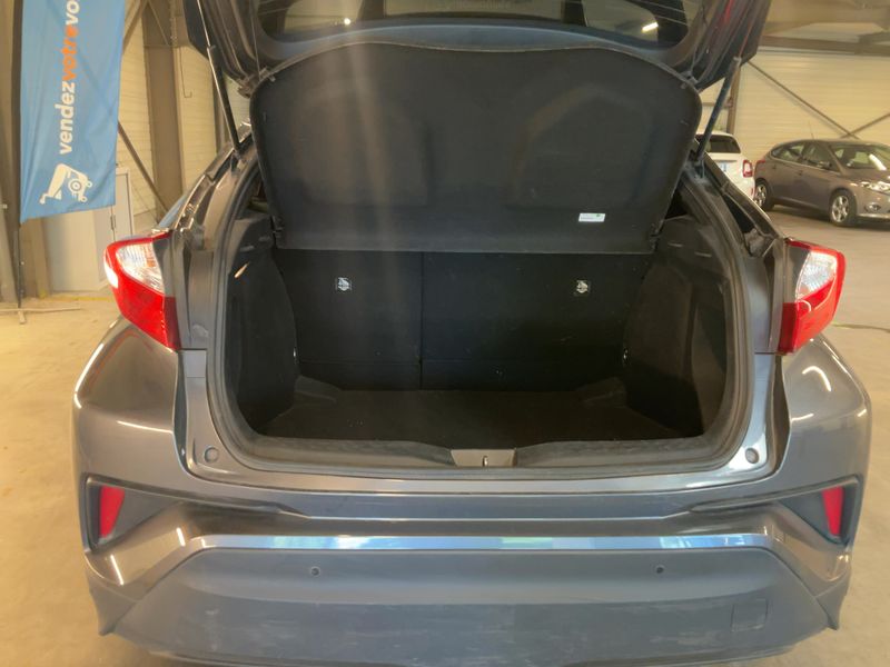 Toyota C-HR 1.8 Hybrid Distinctive 2017 – снимка 15