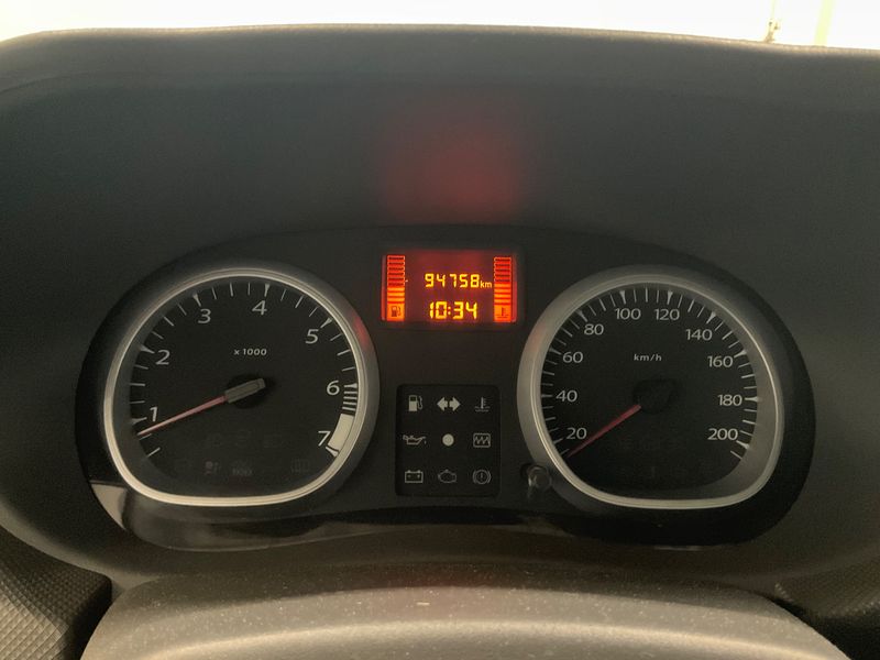 Dacia Duster 1.6 Prestige 4x2 2011 – снимка 19
