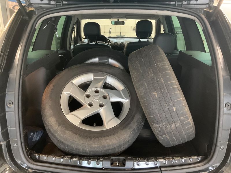 Dacia Duster 1.6 Prestige 4x2 2011 – снимка 15