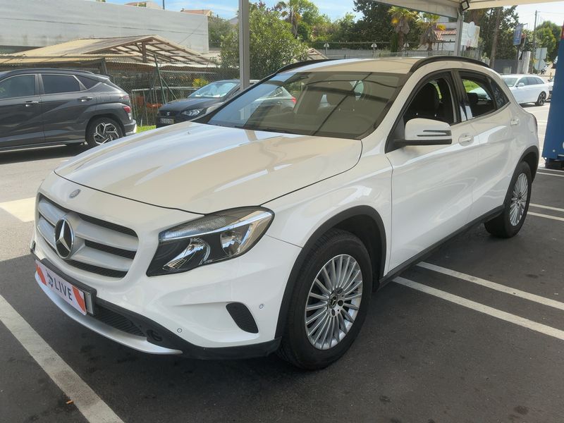 Mercedes-Benz GLA-Klasse GLA 220 4Matic Style 2019 – снимка 1