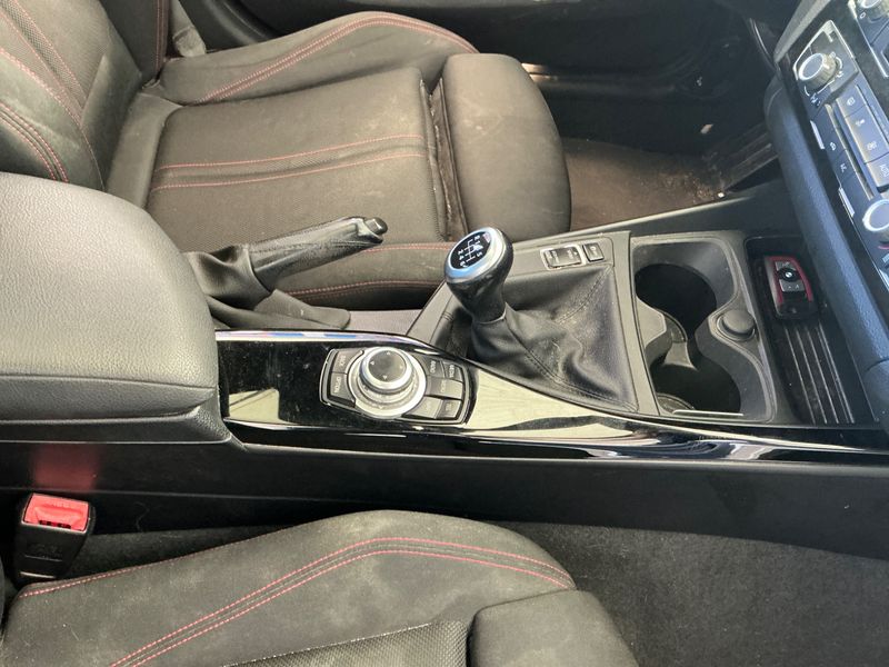 BMW 1er 116d EfficientDynamics Sport Line 2016 – снимка на щета 44