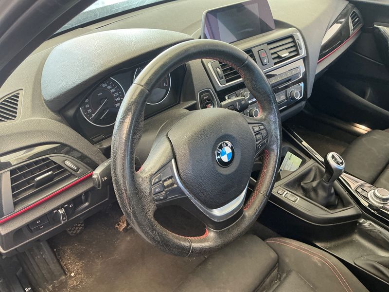 BMW 1er 116d EfficientDynamics Sport Line 2016 – снимка на щета 46