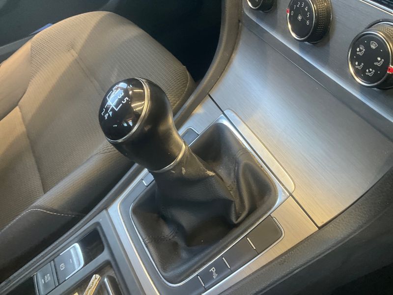 Volkswagen Golf VII 1.2 TSI Comfortline BlueMotion Tech 2014 – снимка 27