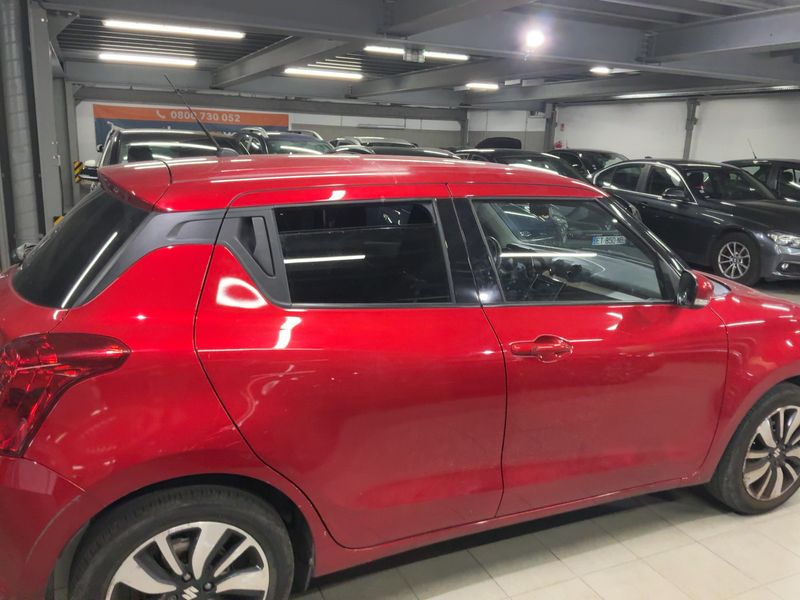Suzuki Swift 1.0 BoosterJet SHVS Comfort + 2018 – снимка 10