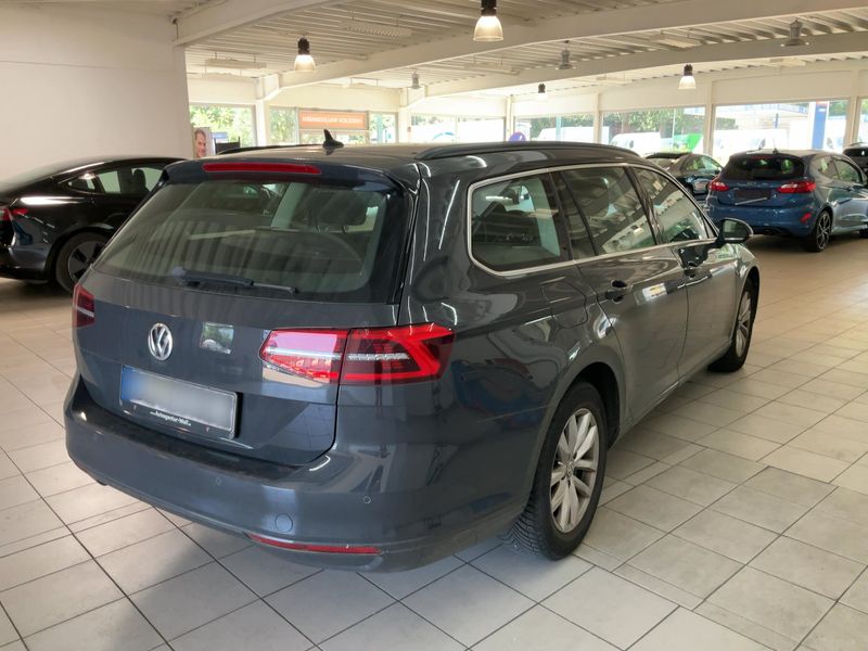 Volkswagen Passat 2.0 TDI Comfortline BlueMotion Tech 2018 – снимка 8