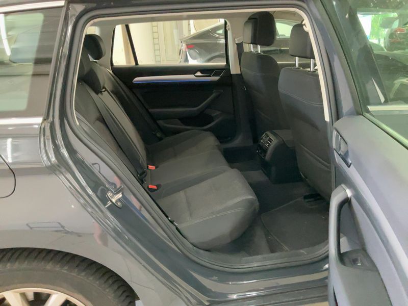 Volkswagen Passat 2.0 TDI Comfortline BlueMotion Tech 2018 – снимка 19