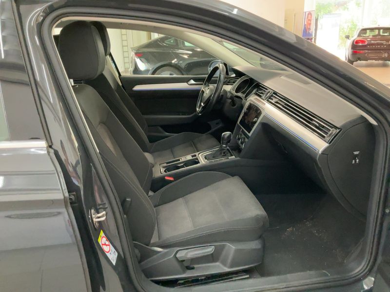 Volkswagen Passat 2.0 TDI Comfortline BlueMotion Tech 2018 – снимка 16