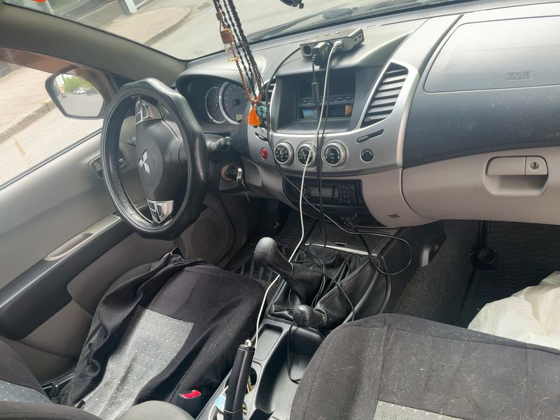 Mitsubishi L 200 2.5 DI-D Intense Doppelkabine 4WD 2010 – снимка 17