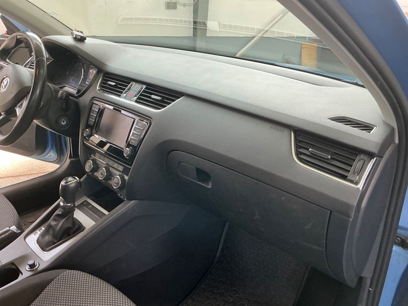 Skoda Octavia 2.0 TDI Ambition 2015 – снимка 26