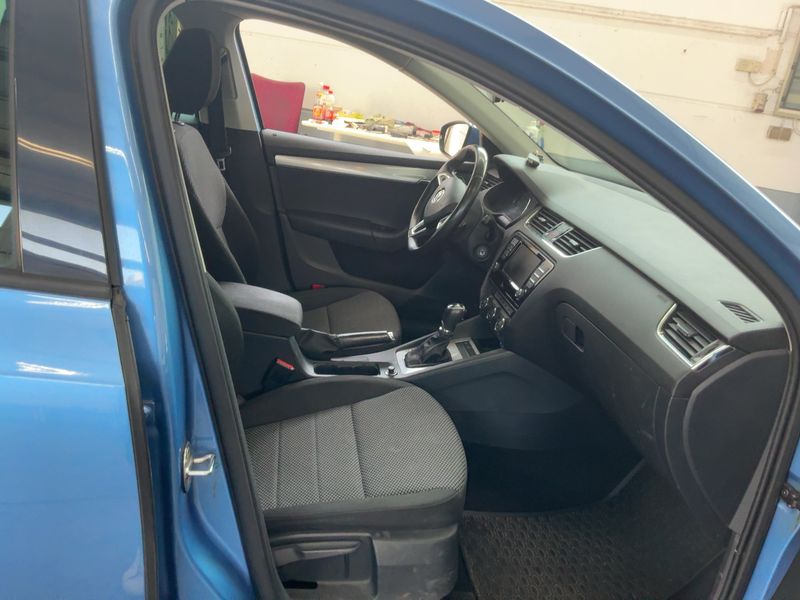 Skoda Octavia 2.0 TDI Ambition 2015 – снимка 16