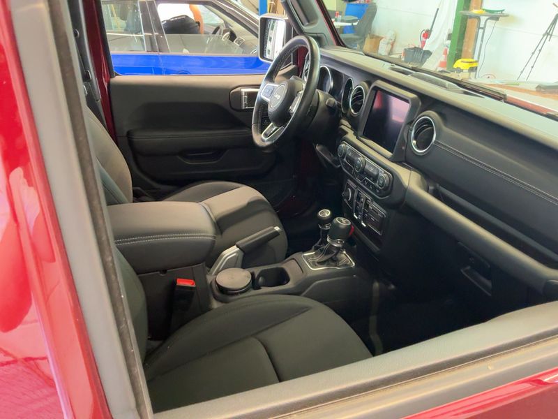 Jeep Wrangler Unlimited 2.0 4xe Plug-in Hybrid Sahara 2021 – снимка 16