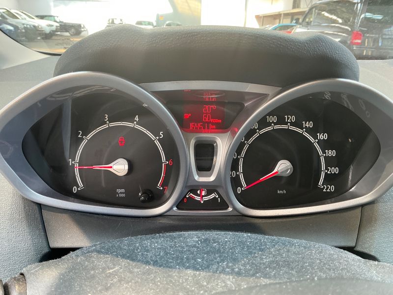Ford Fiesta 1.4 Ghia 2009 – снимка 4