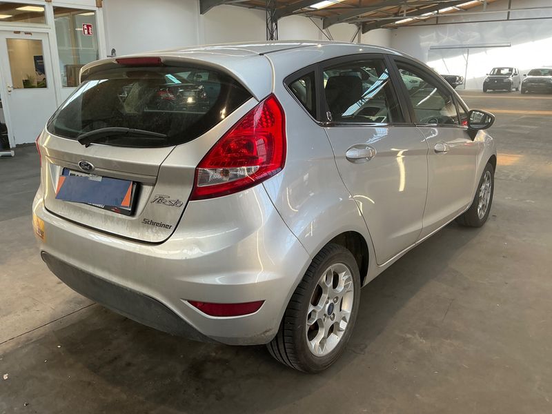 Ford Fiesta 1.4 Ghia 2009 – снимка 2