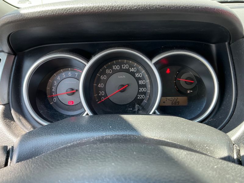 Nissan Tiida 1.6 Visia 2010 – снимка 4