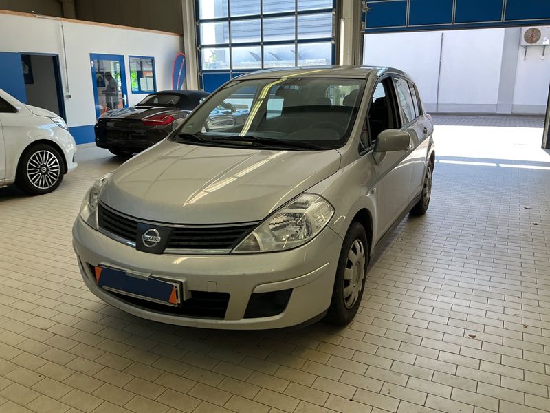 Nissan Tiida 1.6 Visia 2010 – снимка 1