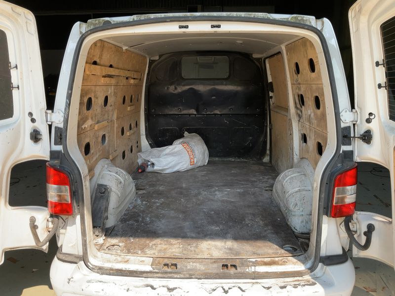 Volkswagen T5 Transporter 2.0 TDI Kasten 2015 – снимка 15