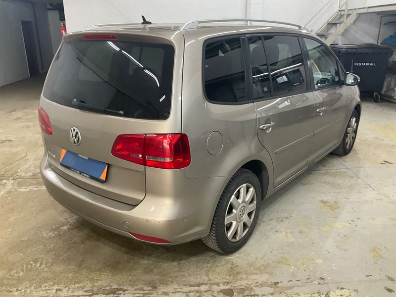 Volkswagen Touran 1.2 TSI Life 2013 – снимка 2